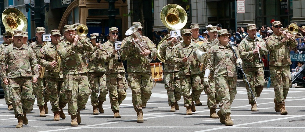 Commander of the Illinois Army National Guard Serves as Grand Marshal of Chicago Memorial Day Parade