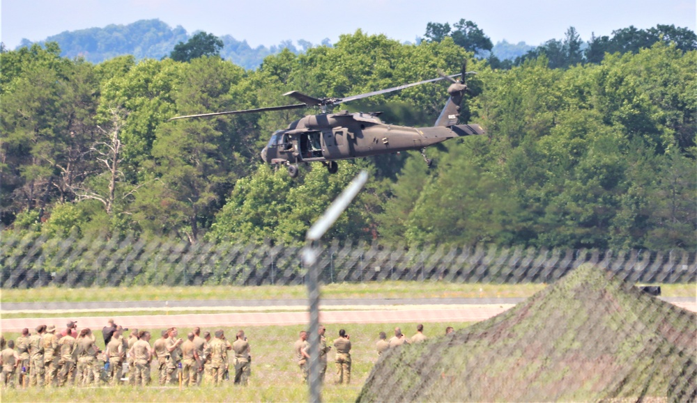 Wisconsin National Guard's 1st Battalion, 147th Aviation Regiment supports airshow 'dress rehearsal' event at Fort McCoy