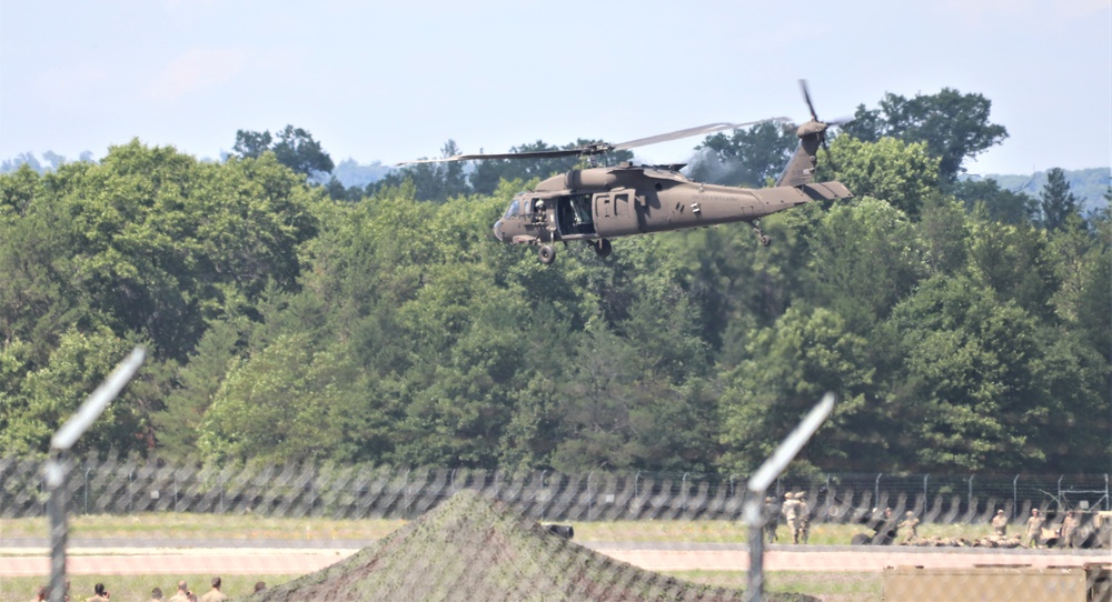 Wisconsin National Guard's 1st Battalion, 147th Aviation Regiment supports airshow 'dress rehearsal' event at Fort McCoy