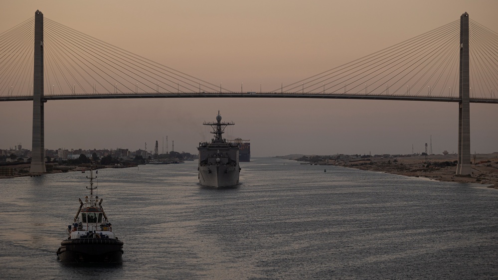 3,000 Sailors and Marines Arrive in Middle East aboard USS Bataan, USS Carter Hall