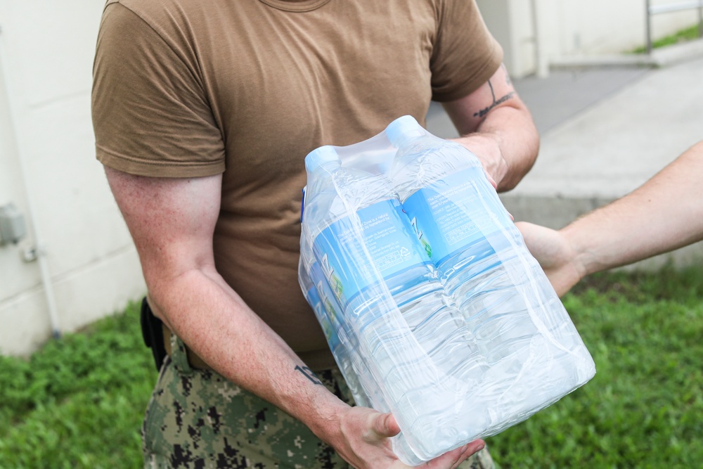 Marines deliver potable water to MCAS Futenma barracks