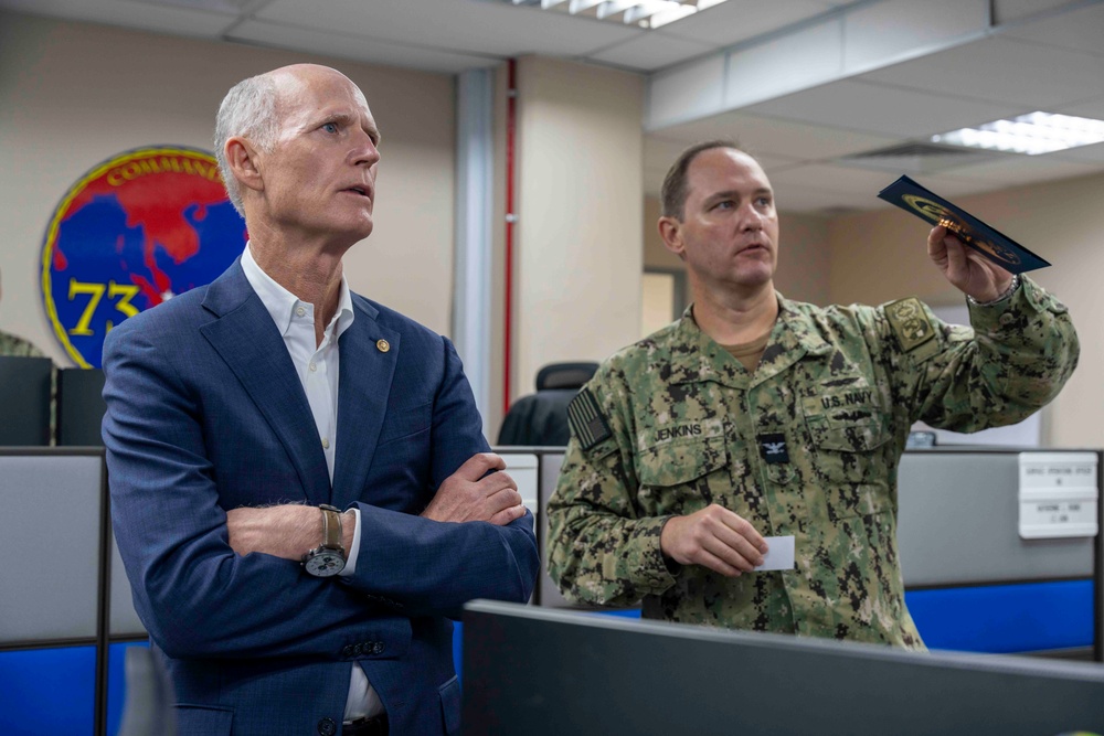 Sen. Rick Scott Visits COMLOG WESTPAC