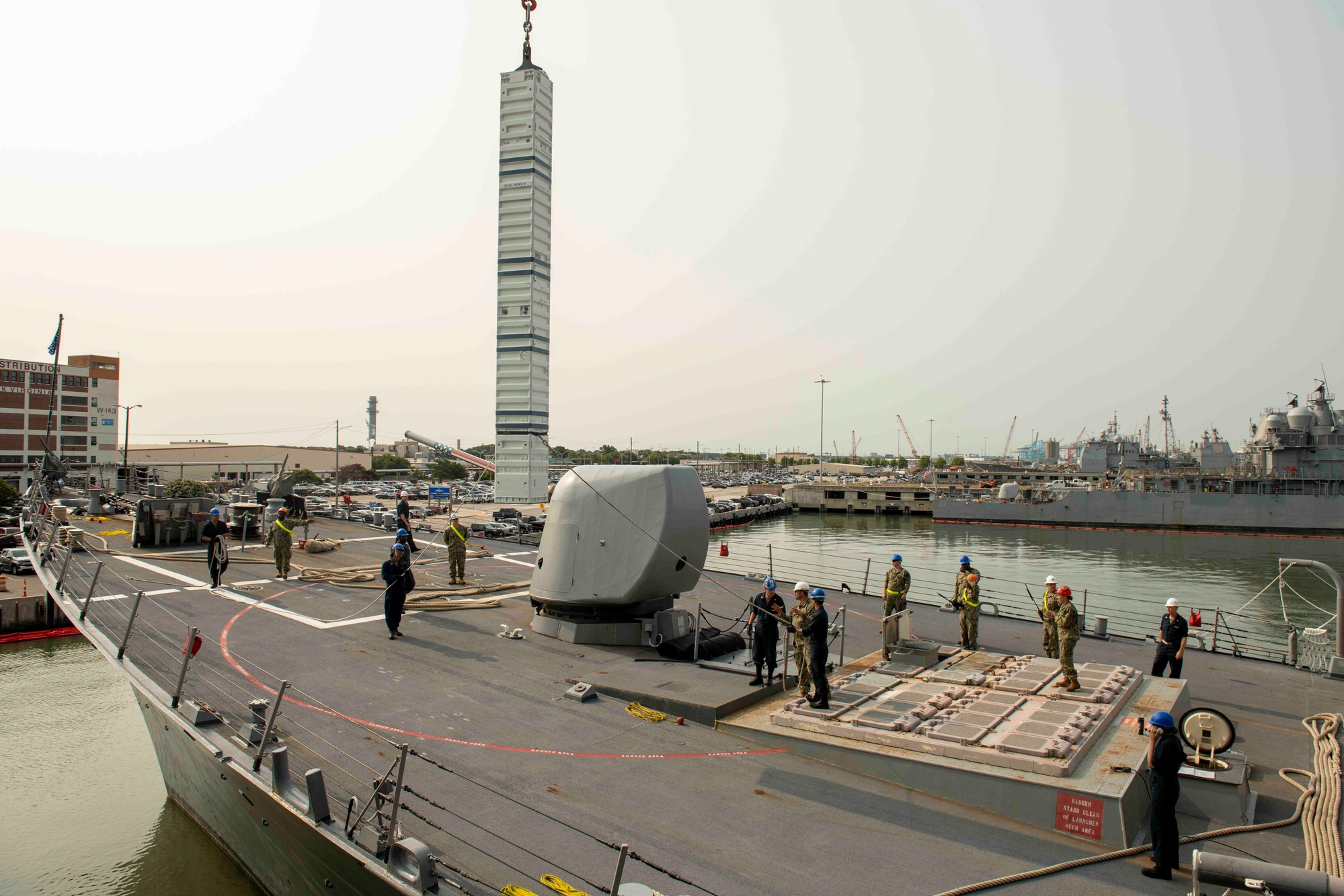 DVIDS - Images - Vertical Launch System (VLS) Re-Arm [Image 3 of 5]