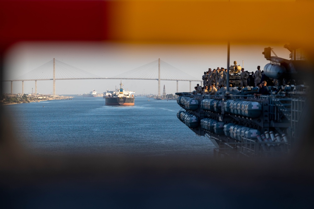 DVIDS - Images - USS Bataan transits the Suez Canal [Image 1 of 4]