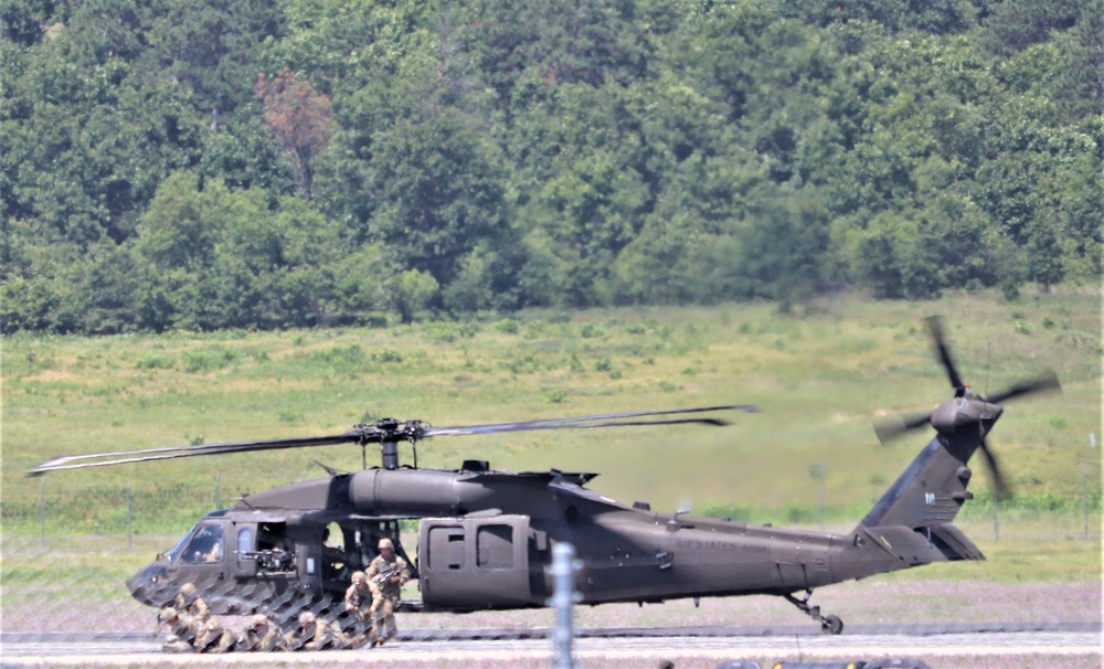 Wisconsin National Guard's 1st Battalion, 147th Aviation Regiment supports airshow 'dress rehearsal' event at Fort McCoy