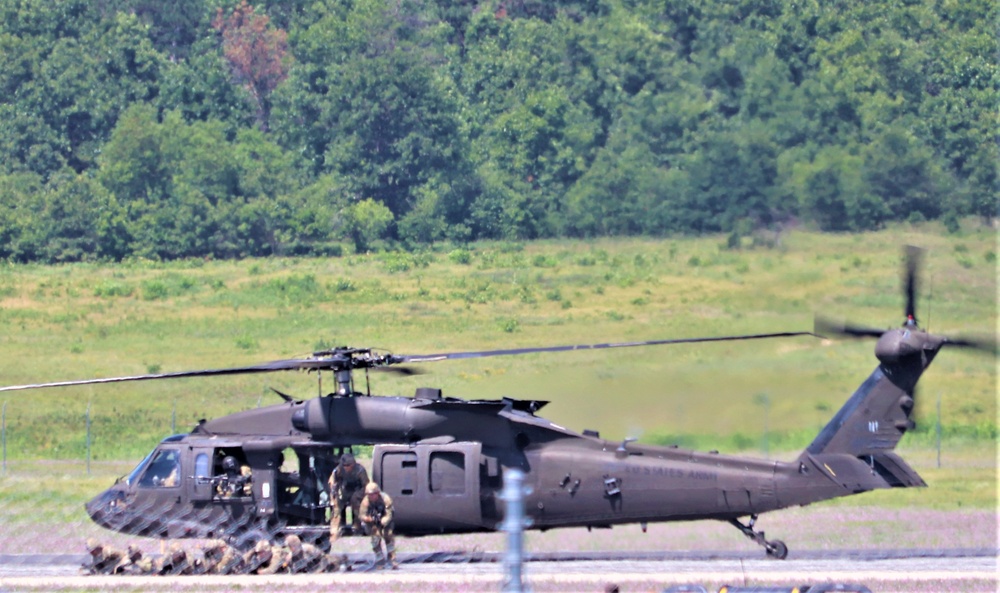 Wisconsin National Guard's 1st Battalion, 147th Aviation Regiment supports airshow 'dress rehearsal' event at Fort McCoy