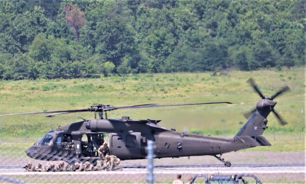 Wisconsin National Guard's 1st Battalion, 147th Aviation Regiment supports airshow 'dress rehearsal' event at Fort McCoy