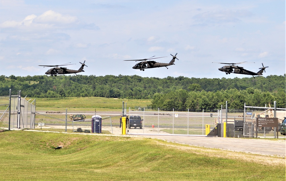 Wisconsin National Guard's 1st Battalion, 147th Aviation Regiment supports airshow 'dress rehearsal' event at Fort McCoy