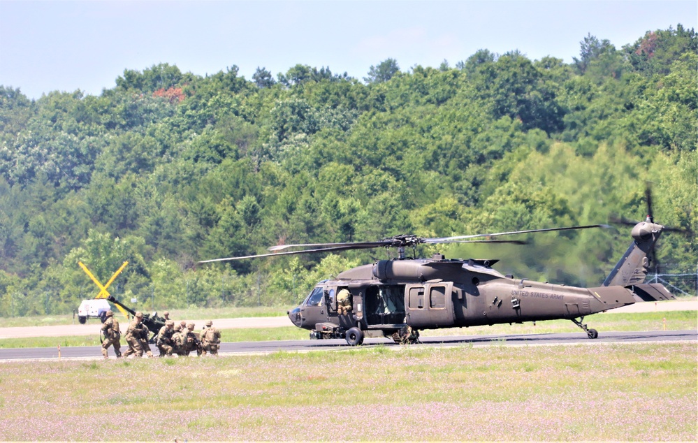 Wisconsin National Guard's 1st Battalion, 147th Aviation Regiment supports airshow 'dress rehearsal' event at Fort McCoy