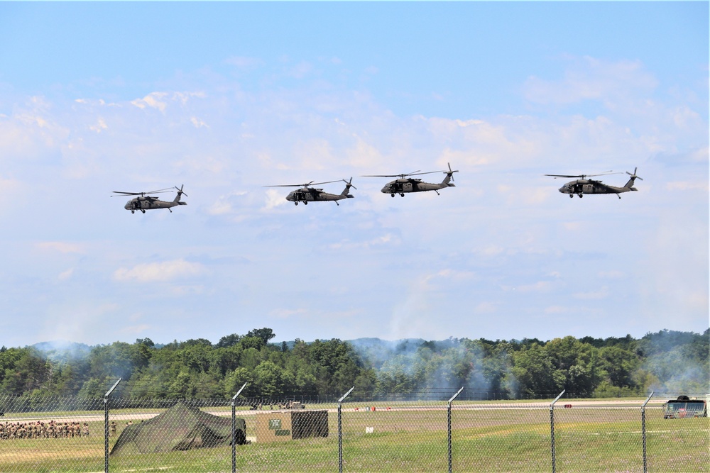 Wisconsin National Guard's 1st Battalion, 147th Aviation Regiment supports airshow 'dress rehearsal' event at Fort McCoy