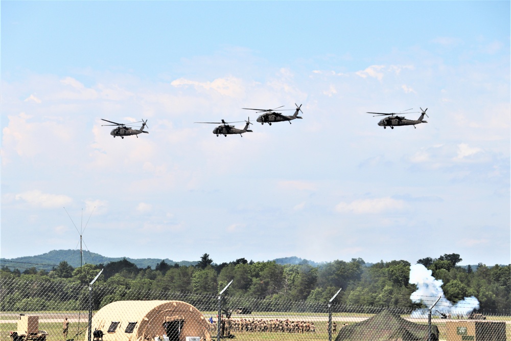 Wisconsin National Guard's 1st Battalion, 147th Aviation Regiment supports airshow 'dress rehearsal' event at Fort McCoy