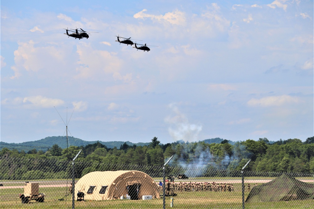 Wisconsin National Guard's 1st Battalion, 147th Aviation Regiment supports airshow 'dress rehearsal' event at Fort McCoy