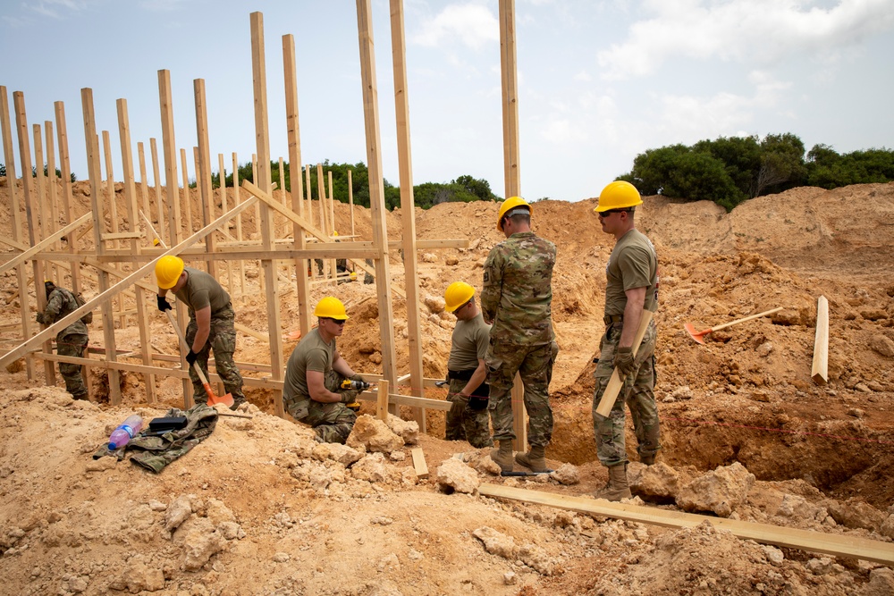 Wyoming Army National Guard engineers join forces with Tunisian engineers in engagement