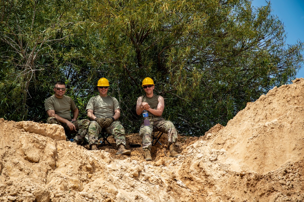 Wyoming Army National Guard engineers join forces with Tunisian engineers in engagement