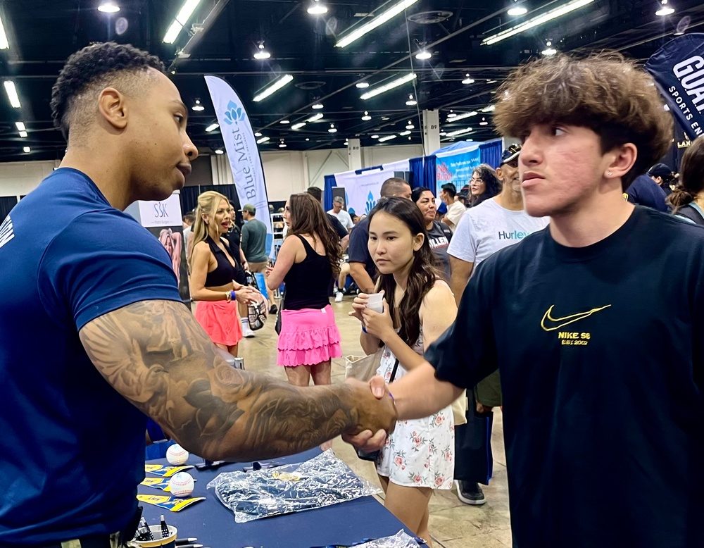 NTAG Southwest Recruiters Attend TheFitExpo in Anaheim