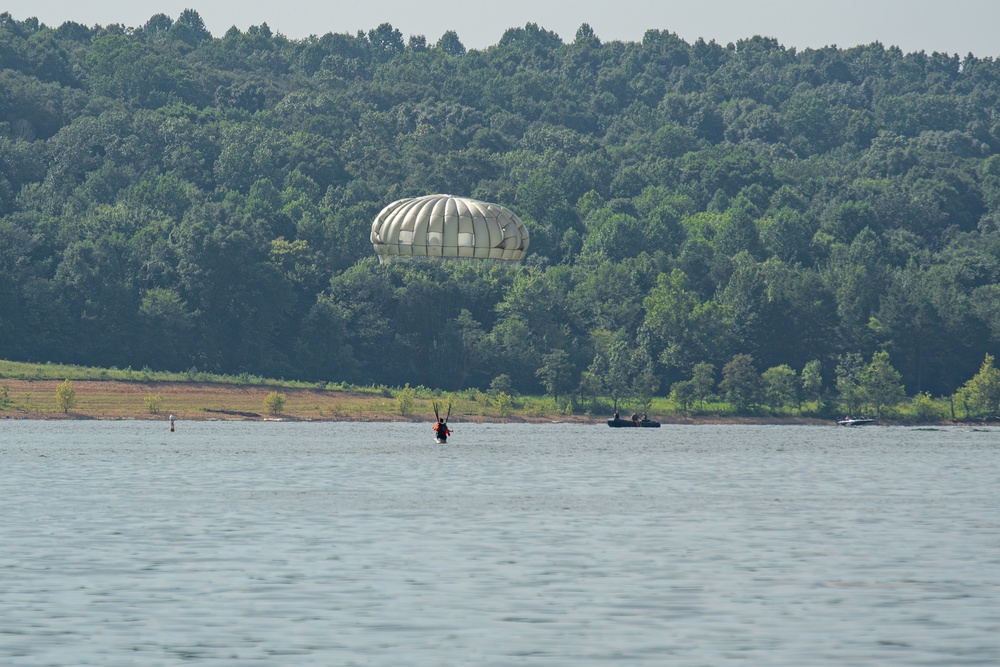 Green River Lake becomes temporary 'drop zone' for Kentucky National Guard