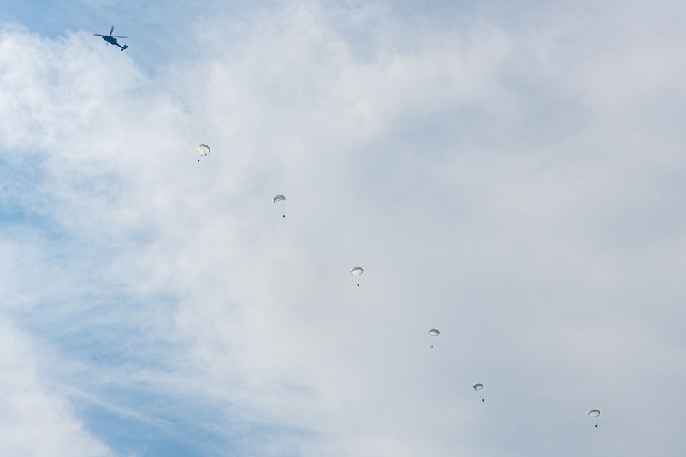 Green River Lake becomes temporary 'drop zone' for Kentucky National Guard