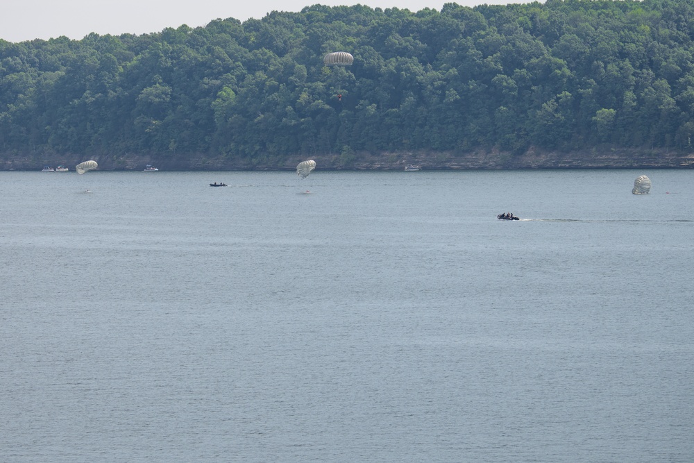 Green River Lake becomes temporary 'drop zone' for Kentucky National Guard