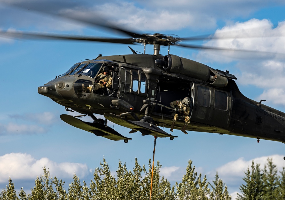 Alaska National Guardsmen assist with Interior Alaska wildland fires