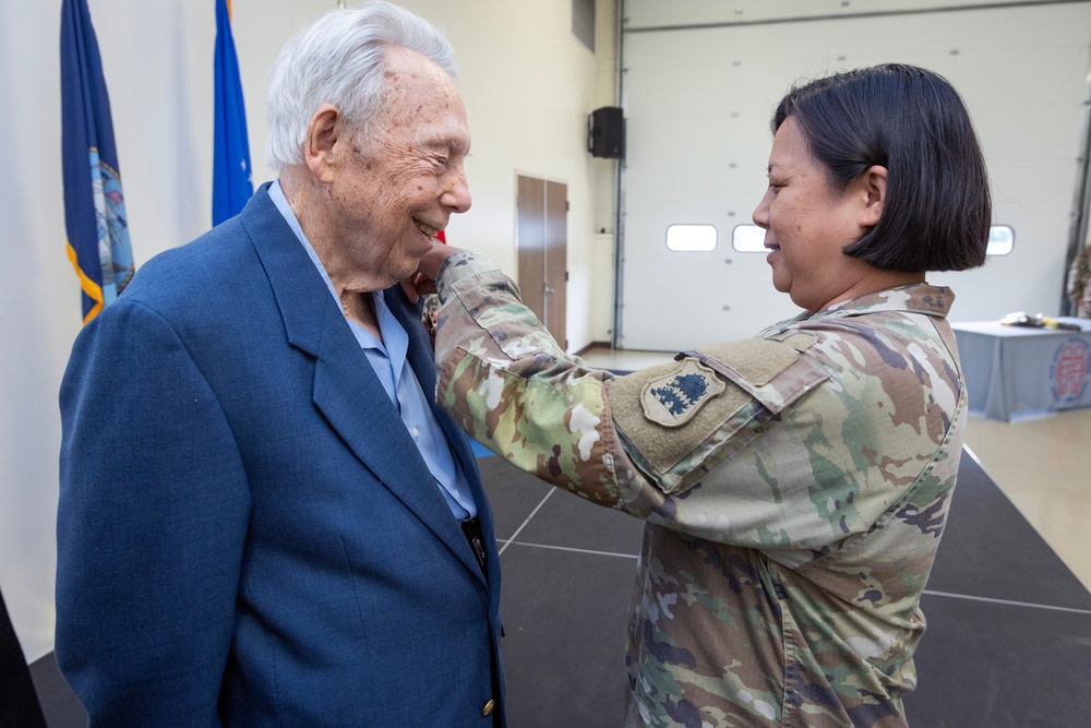 WW II and Vietnam veterans honored at ceremony