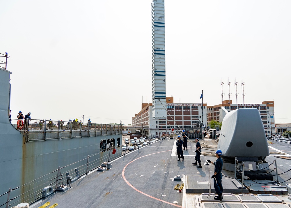 USS Porter Conducts VLS Rearm Event with USNS William Mclean