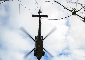 AK Army National Guard trains with Air Force Reserve 477th Fighter group, Aerospace Medicine Flight