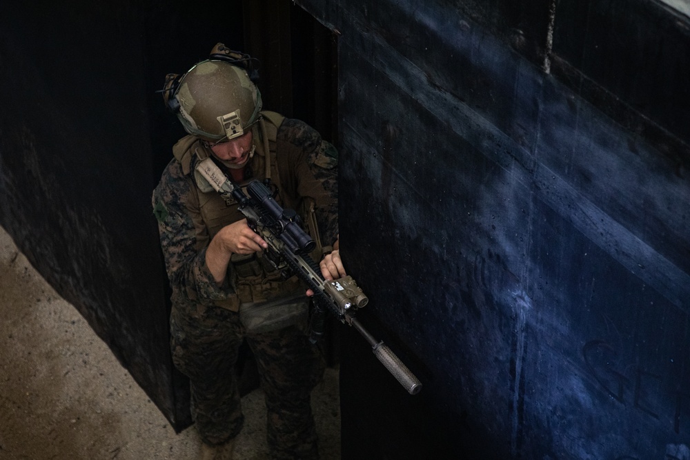 U.S. and ROK infantry Marines train together at Rodriguez Live Fire Range Complex