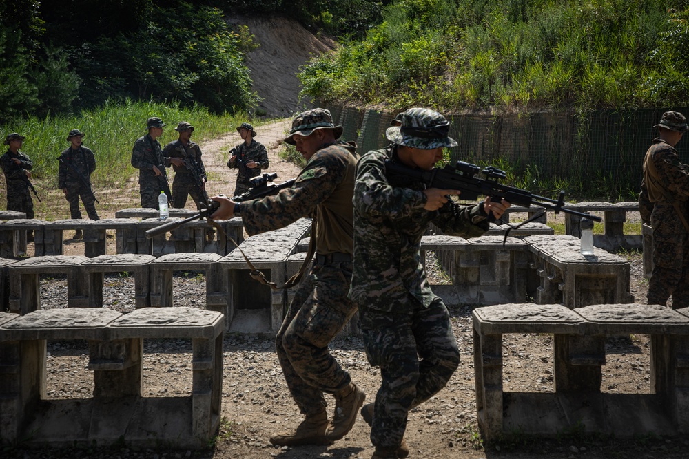 U.S. and ROK infantry Marines train together at Rodriguez Live Fire Range Complex