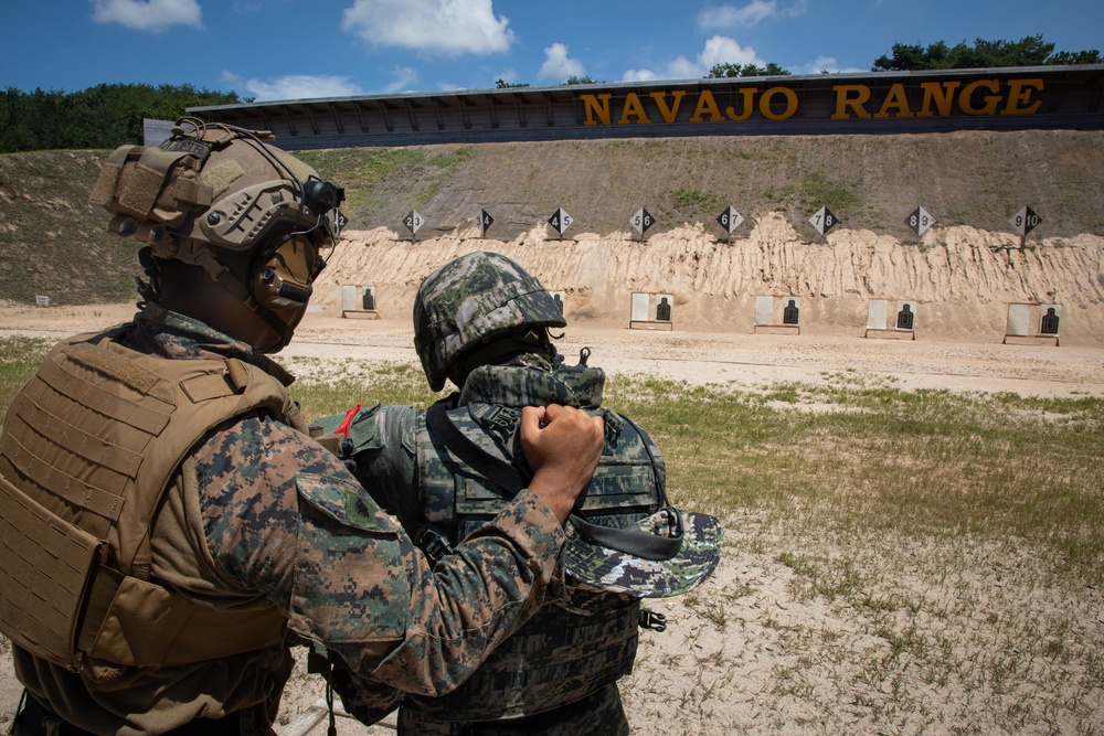 U.S. and ROK infantry Marines train together at Rodriguez Live Fire Range Complex