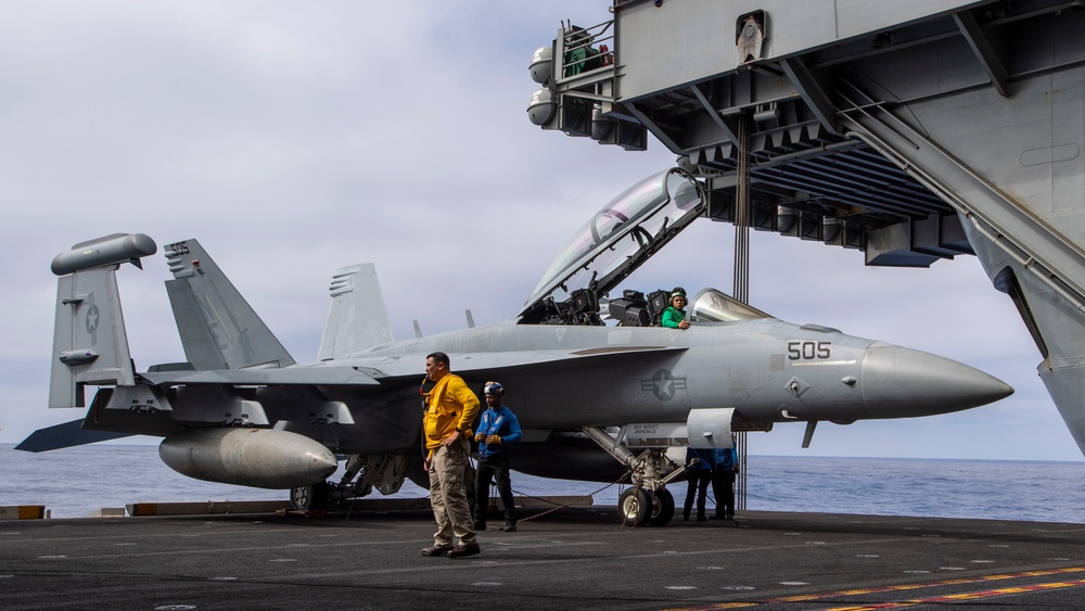 USS Carl Vinson (CVN 70) Conducts Routine Operations