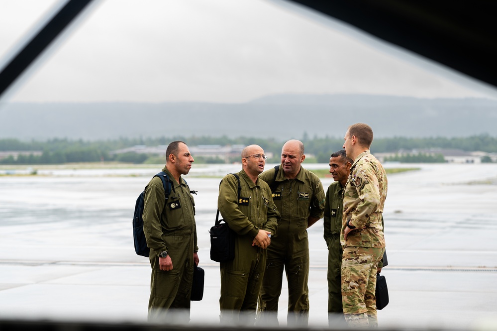 Dvids - Images - 37th As Hosts Algerian Pilots [image 3 Of 7]