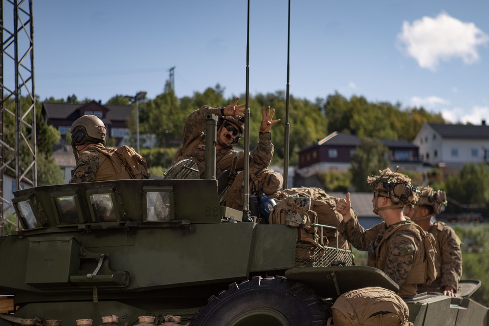 Elements of the 26th Marine Expeditionary Unit head into Norwegian territory