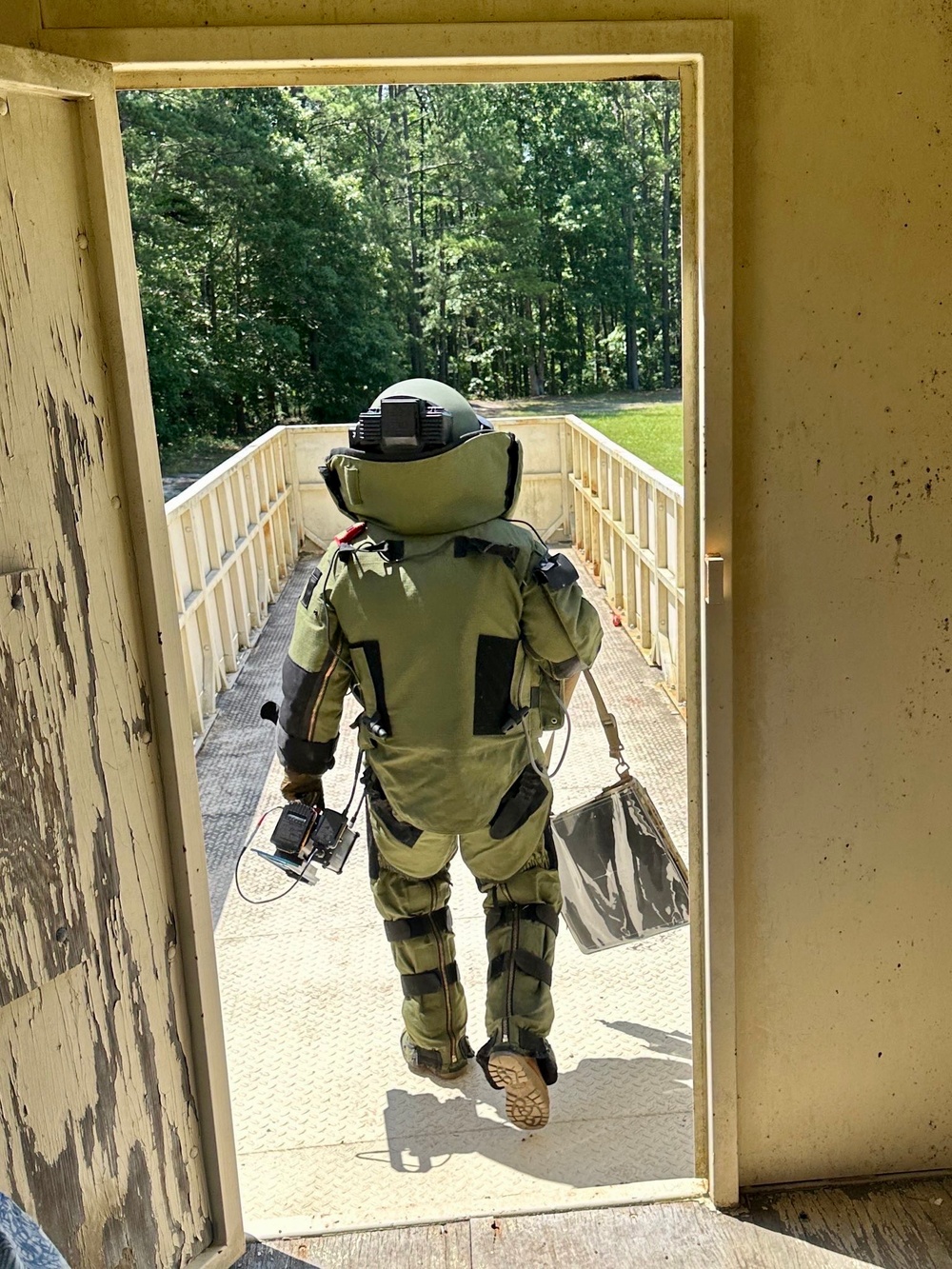 Army Explosive Ordnance Disposal Company supports new bomb suit helmet program