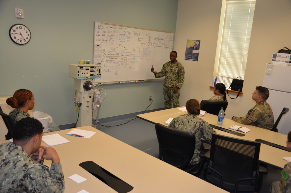 METC Trains Army, Navy Students to be Respiratory Therapy Techs