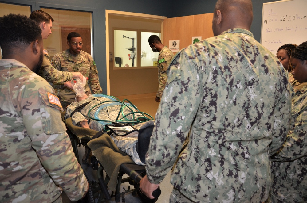 METC Trains Army, Navy Students to be Respiratory Therapy Techs