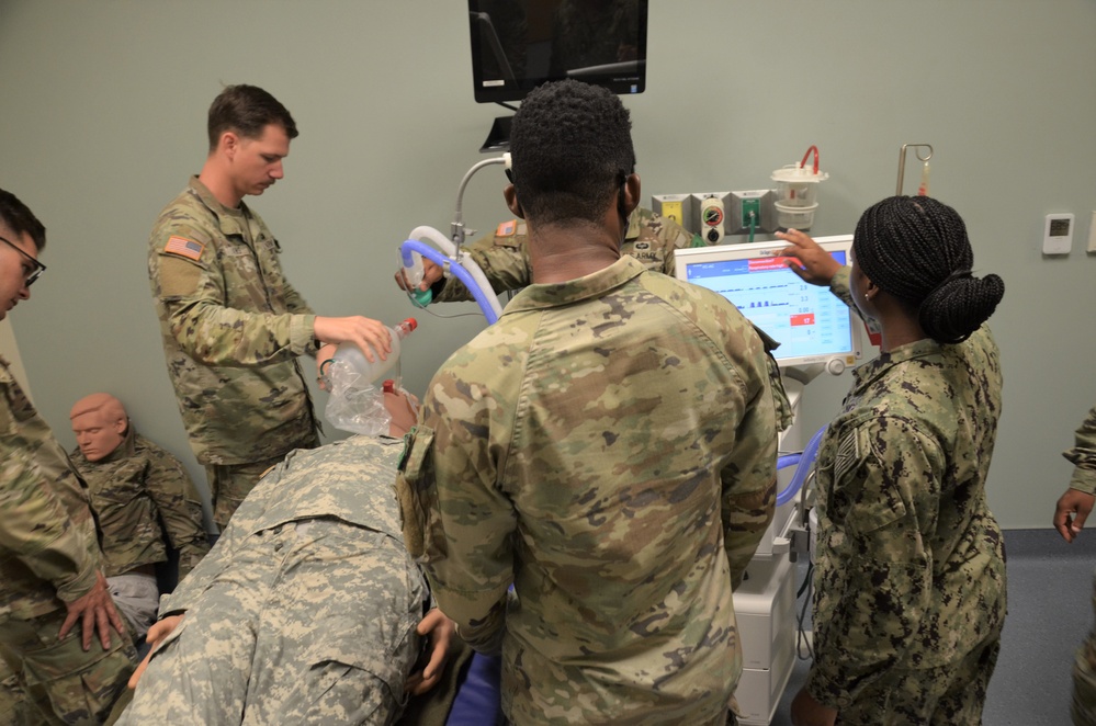 METC Trains Army, Navy Students to be Respiratory Therapy Techs