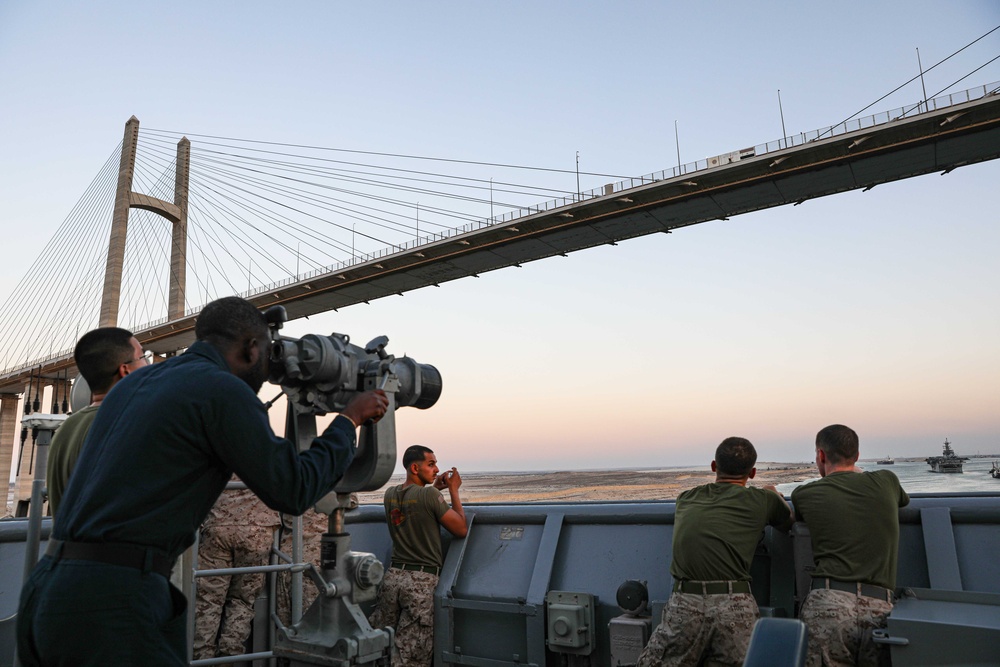 USS Carter Hall Transits Suez Canal