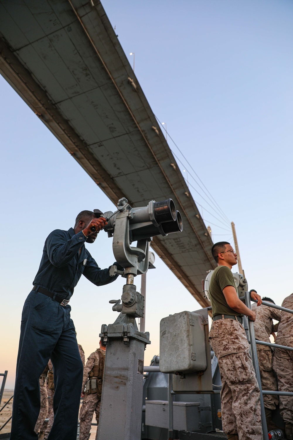 USS Carter Hall Transits Suez Canal