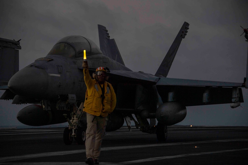 USS Carl Vinson (CVN 70) Conducts Flight Operations