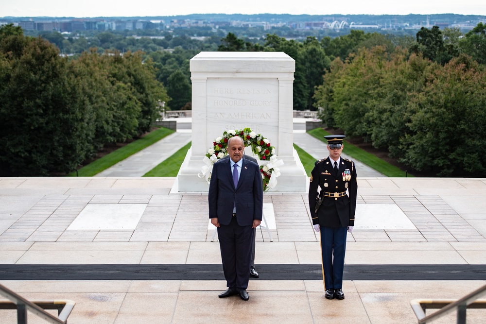 Iraqi Minister of Defense Thabit Muhammad Al-Abassi Participates in a Public Wreath-Laying Ceremony at the Tomb of the Unknown Soldier