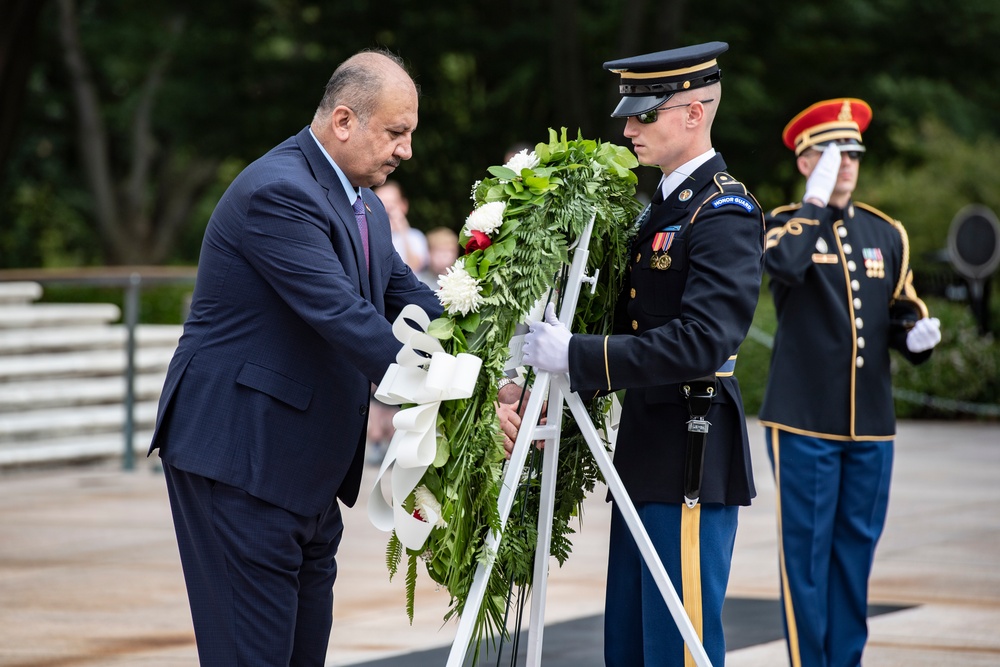 Iraqi Minister of Defense Thabit Muhammad Al-Abassi Participates in a Public Wreath-Laying Ceremony at the Tomb of the Unknown Soldier