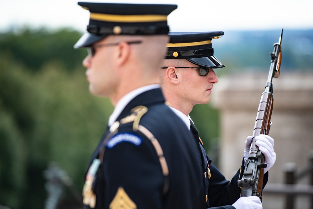 Iraqi Minister of Defense Thabit Muhammad Al-Abassi Participates in a Public Wreath-Laying Ceremony at the Tomb of the Unknown Soldier