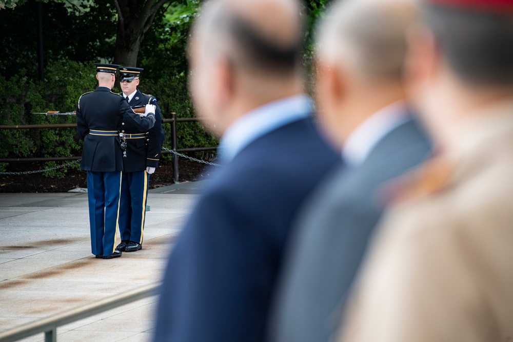 Iraqi Minister of Defense Thabit Muhammad Al-Abassi Participates in a Public Wreath-Laying Ceremony at the Tomb of the Unknown Soldier