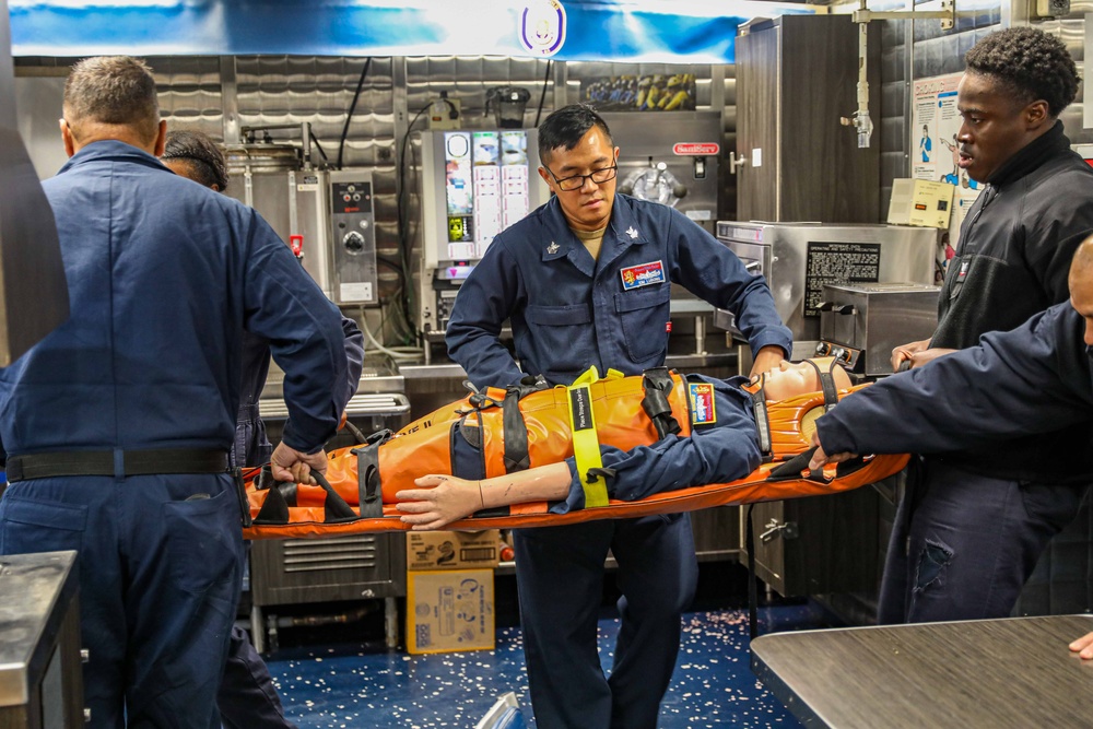 USS Benfold Conducts Medical Training