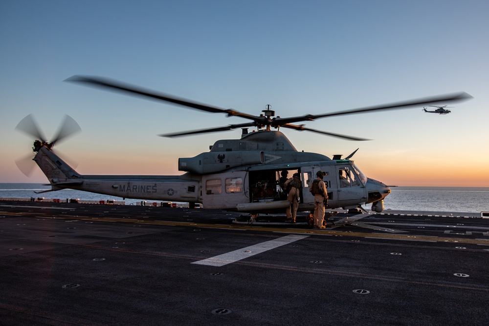 Bataan ARG and 26th MEU(SOC) Conduct Helicopter Operations