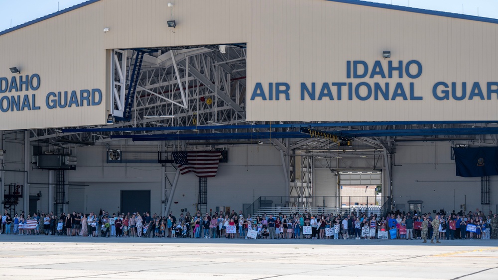 Idaho Army National Guard Soldiers Return Home