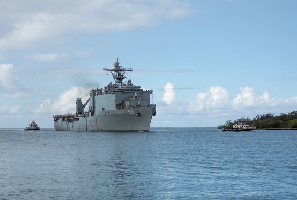 USS Pearl Harbor arrives in Joint Base Pearl Harbor-Hickam