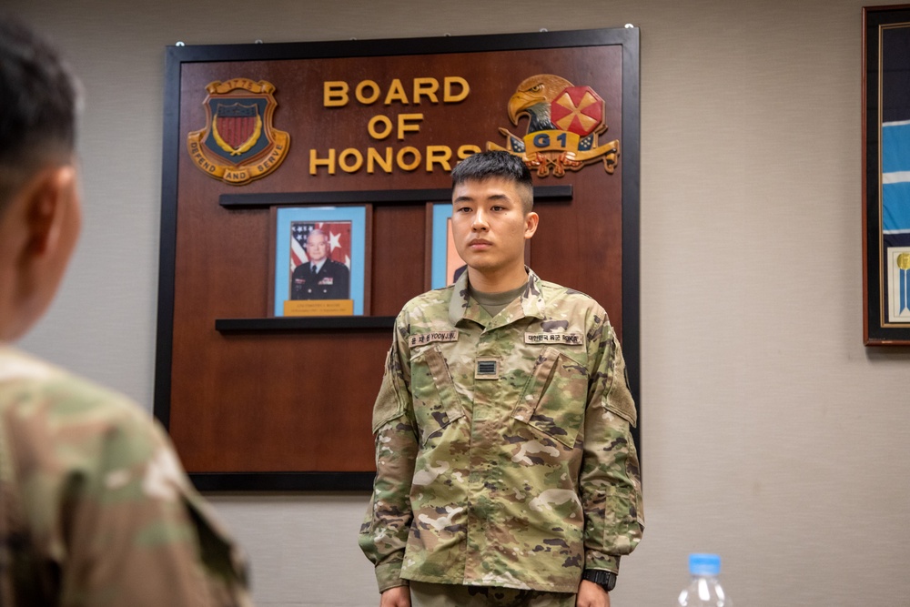 Gen. Paik Sun-yup Leadership Board