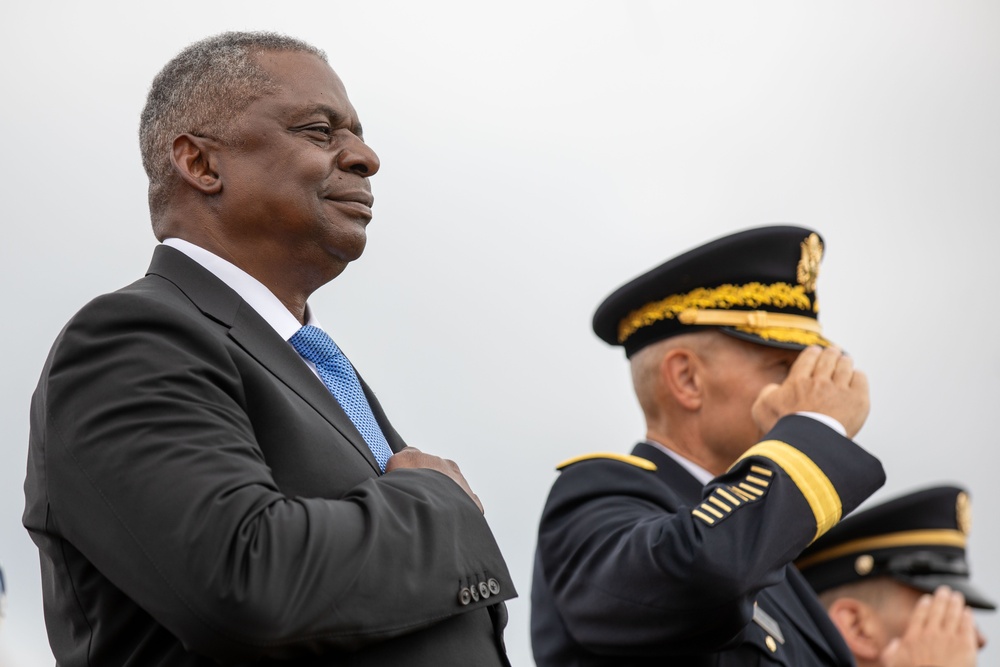 Change of Command for Gen. James C. McConville, the 40th Chief of Staff of the Army, and the Change of Responsibility for the 16th Sergeant Major of the Army, Michael A. Grinston