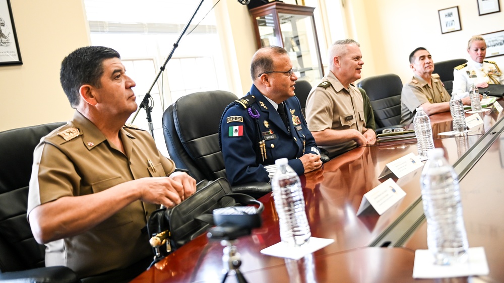 Peruvian Minister of Defense speaks to Class 63